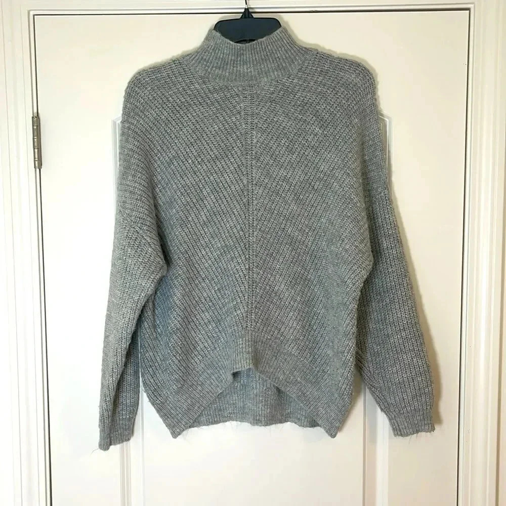Vince Camuto Gray Soft Funnel Neck Sweater - Size Small